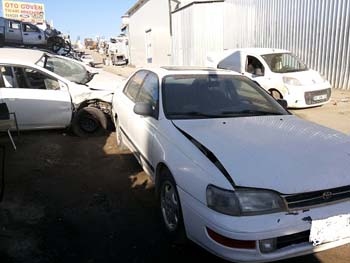 93 MODEL TOYOTA CORONA  ÇIKMA SAĞ ÖN KAPI
